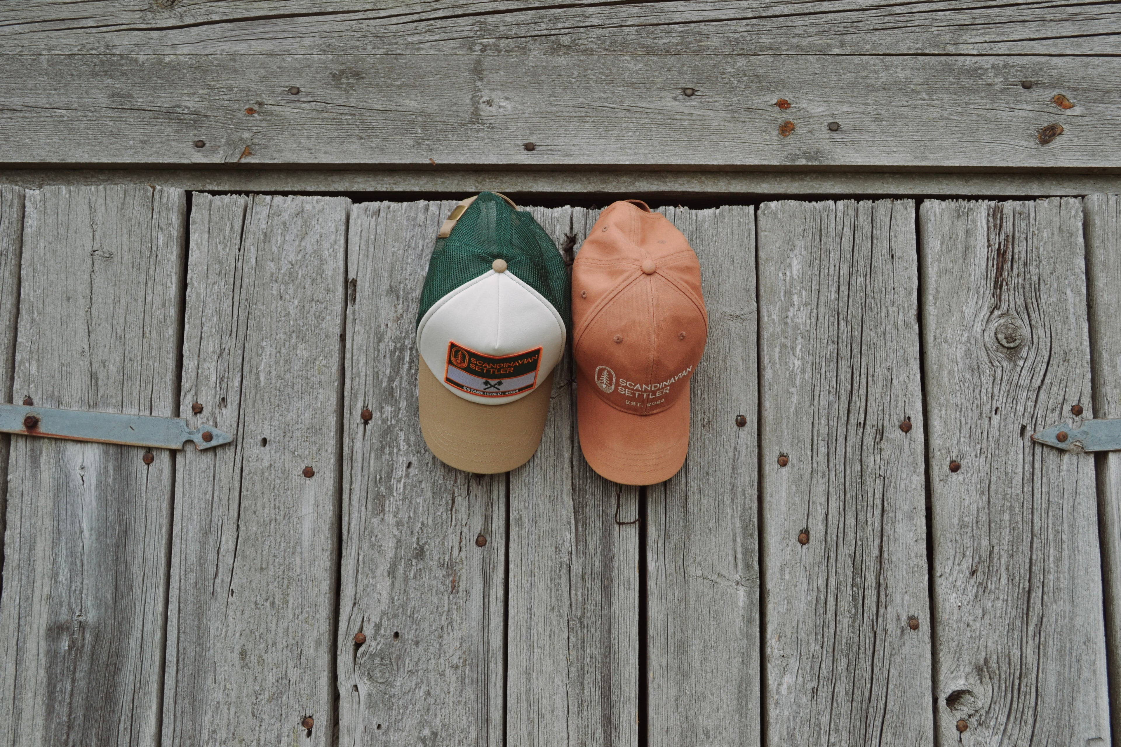 Kepsar och truckerkepsar från Scandinavian Settler