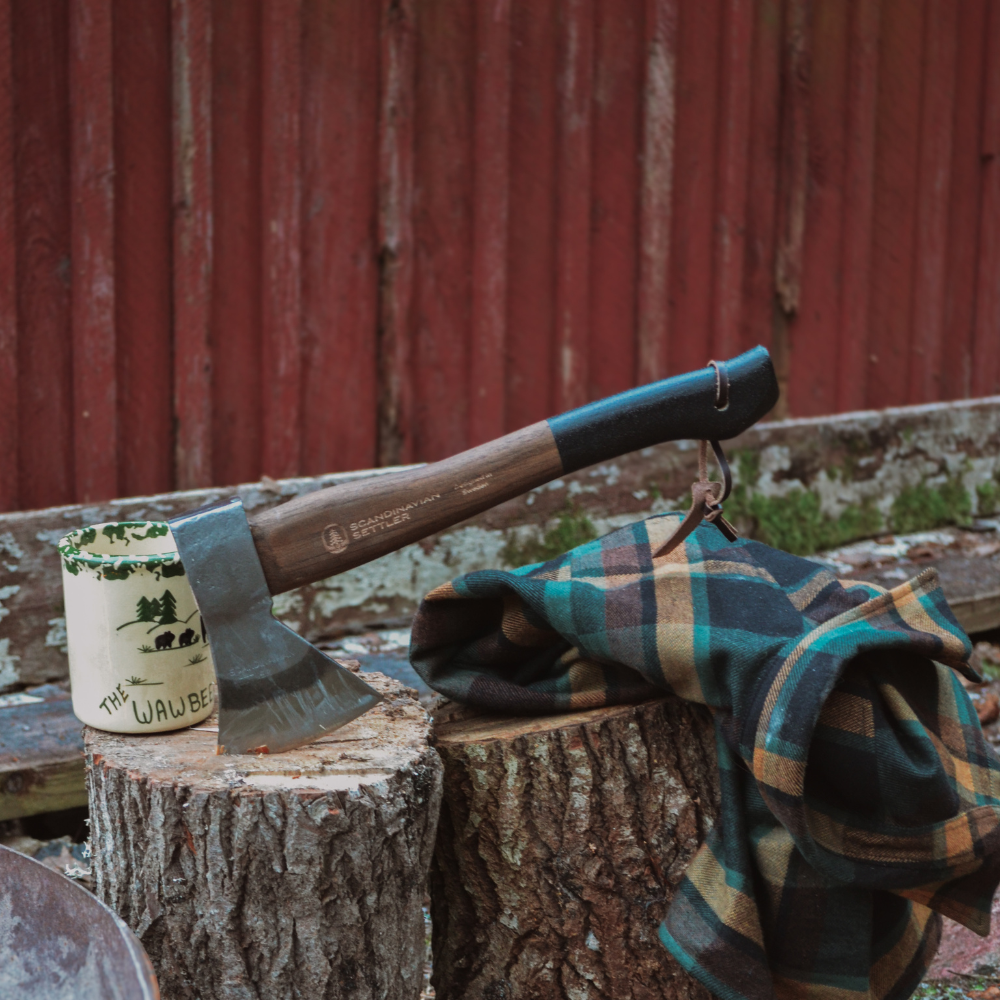 Yxa och utrustning med fokus på kvalitet och skandinavisk design